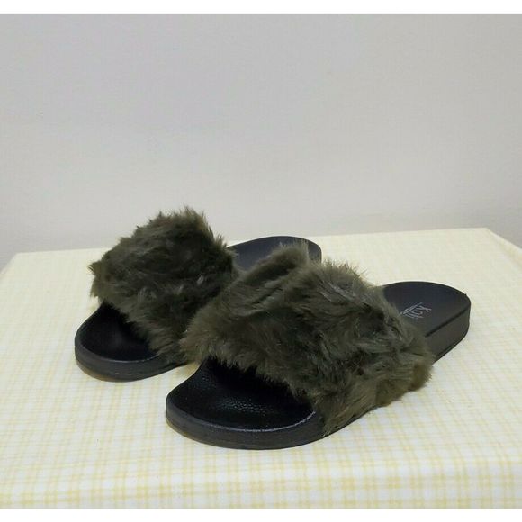 kali shoes fur slides
